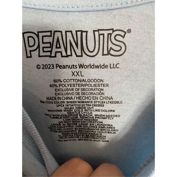 Peanuts, snoopy, NWT short sleeve, blue graphic, T-shirt, size medium - Picture 4 of 5